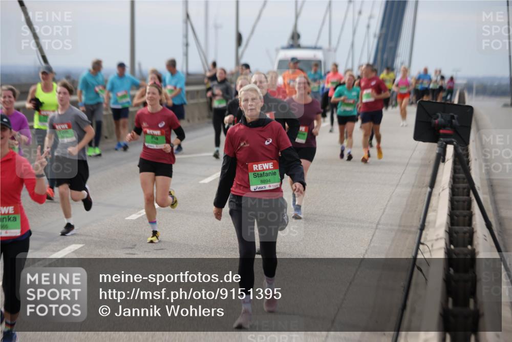 03.10.2025 - Köhlbrandbrückenlauf Jannik Wohlers http://msf.ph/oto/9151395 03.10.2025 15:58:17 Position 1 8894 meine-sportfotos.de
