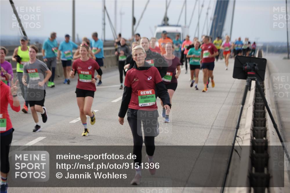 03.10.2025 - Köhlbrandbrückenlauf Jannik Wohlers http://msf.ph/oto/9151396 03.10.2025 15:58:17 Position 1 8894 meine-sportfotos.de
