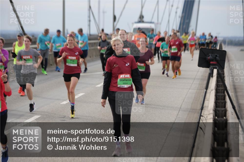 03.10.2025 - Köhlbrandbrückenlauf Jannik Wohlers http://msf.ph/oto/9151398 03.10.2025 15:58:17 Position 1 8894 meine-sportfotos.de