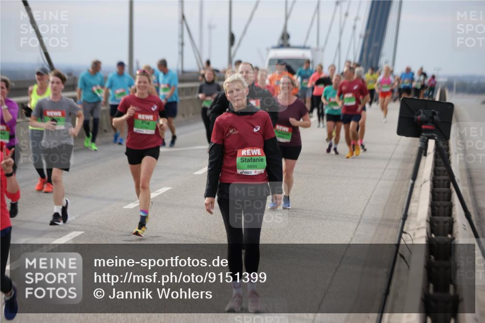 03.10.2025 - Köhlbrandbrückenlauf Jannik Wohlers http://msf.ph/oto/9151399 03.10.2025 15:58:18 Position 1 8894 meine-sportfotos.de