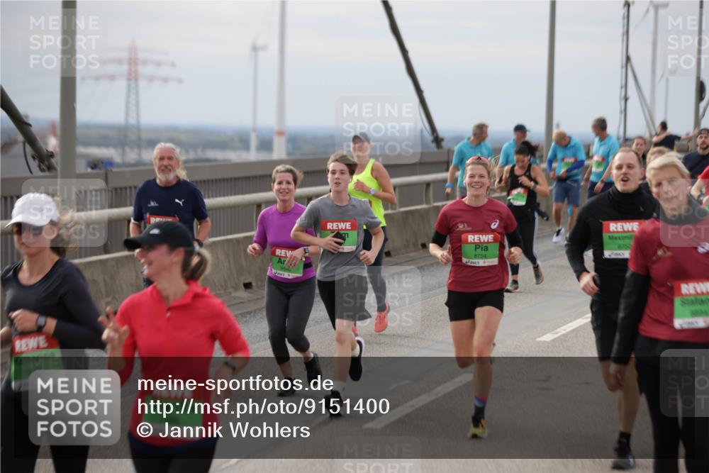 03.10.2025 - Köhlbrandbrückenlauf Jannik Wohlers http://msf.ph/oto/9151400 03.10.2025 15:58:18 Position 1 19141, 9540, 8754, 8752 meine-sportfotos.de