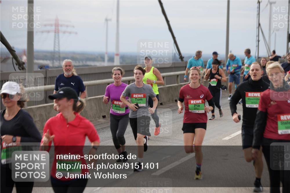03.10.2025 - Köhlbrandbrückenlauf Jannik Wohlers http://msf.ph/oto/9151401 03.10.2025 15:58:18 Position 1 1967, 9540, 9519, 8754, 8752 meine-sportfotos.de