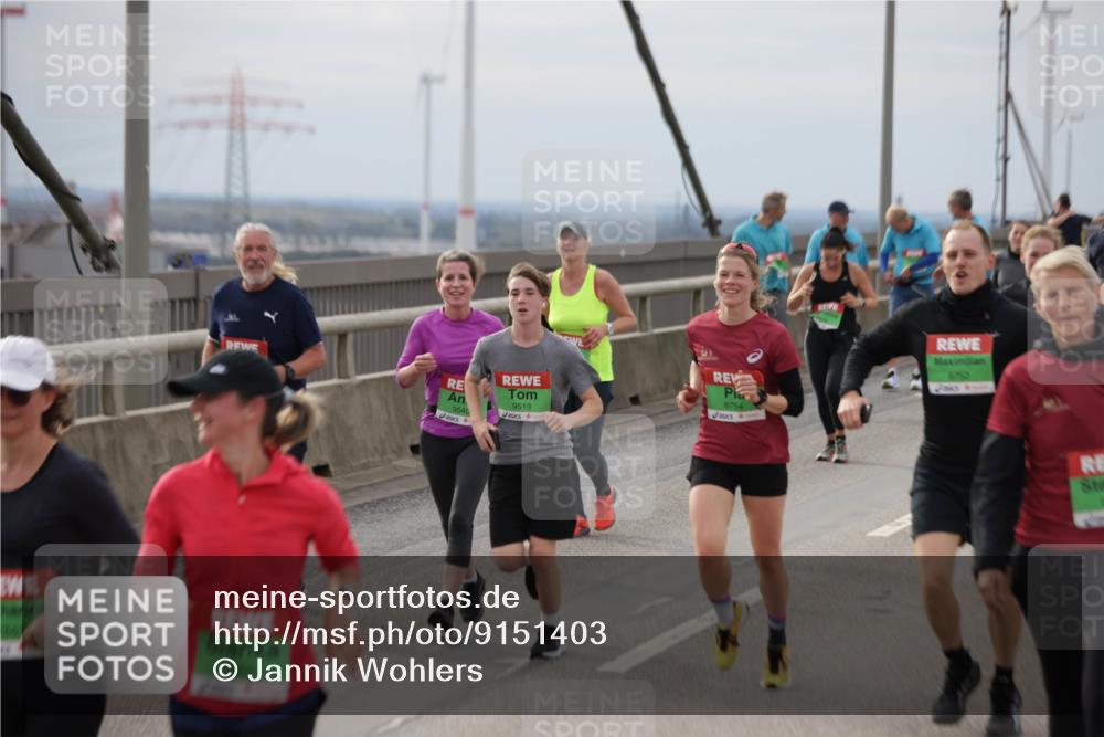 03.10.2025 - Köhlbrandbrückenlauf Jannik Wohlers http://msf.ph/oto/9151403 03.10.2025 15:58:19 Position 1 9546, 9519, 8754, 8752 meine-sportfotos.de