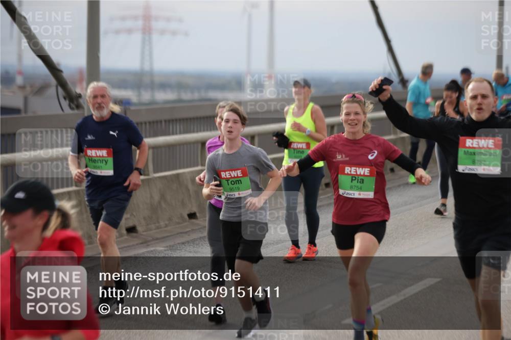 03.10.2025 - Köhlbrandbrückenlauf Jannik Wohlers http://msf.ph/oto/9151411 03.10.2025 15:58:19 Position 1 9541, 9519, 8754, 8752 meine-sportfotos.de