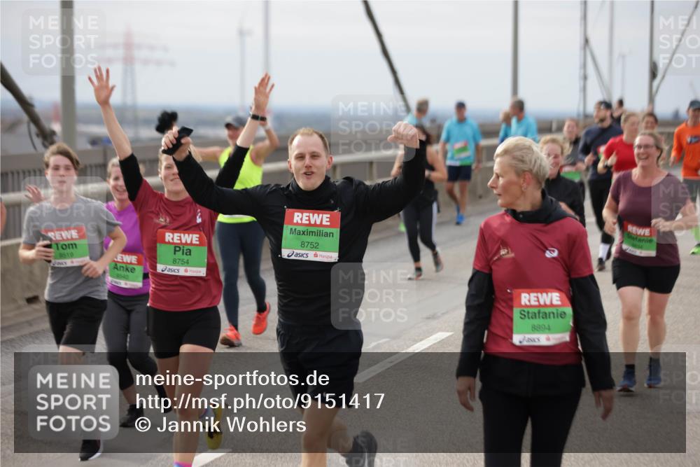 03.10.2025 - Köhlbrandbrückenlauf Jannik Wohlers http://msf.ph/oto/9151417 03.10.2025 15:58:20 Position 1 9519, 8540, 8754, 8752, 8894 meine-sportfotos.de