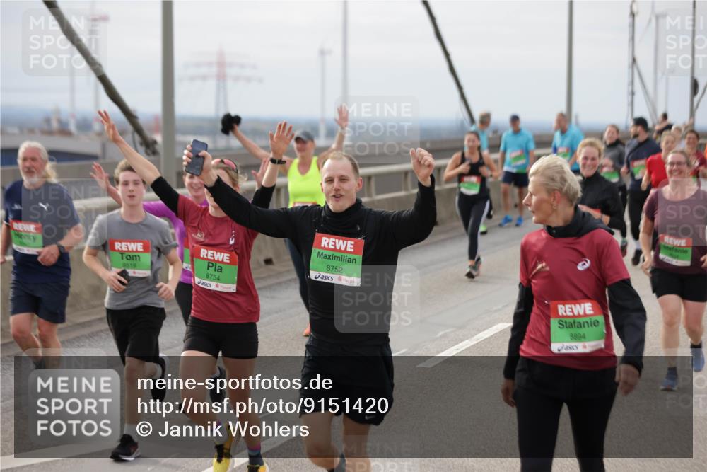 03.10.2025 - Köhlbrandbrückenlauf Jannik Wohlers http://msf.ph/oto/9151420 03.10.2025 15:58:20 Position 1 9519, 8754, 8752, 8894 meine-sportfotos.de