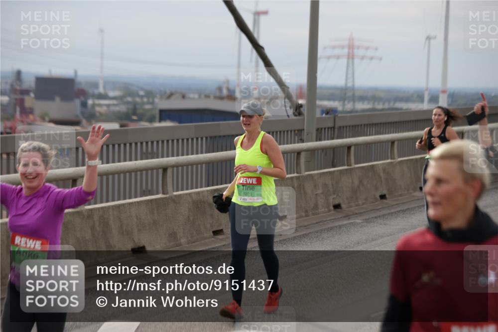 03.10.2025 - Köhlbrandbrückenlauf Jannik Wohlers http://msf.ph/oto/9151437 03.10.2025 15:58:22 Position 1 9540, 8223 meine-sportfotos.de