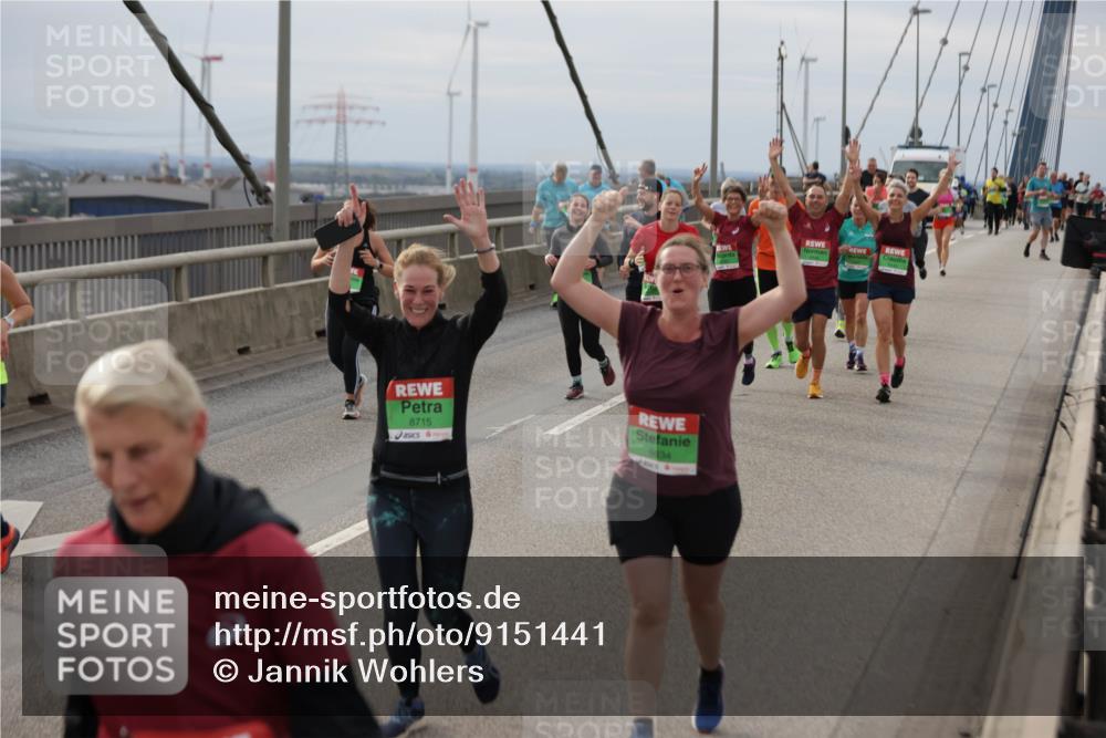 03.10.2025 - Köhlbrandbrückenlauf Jannik Wohlers http://msf.ph/oto/9151441 03.10.2025 15:58:23 Position 1 8715, 8634 meine-sportfotos.de