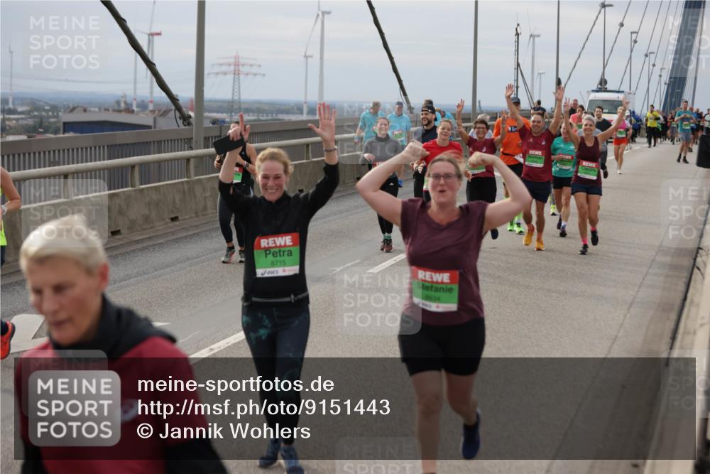 03.10.2025 - Köhlbrandbrückenlauf Jannik Wohlers http://msf.ph/oto/9151443 03.10.2025 15:58:23 Position 1 8715, 8634 meine-sportfotos.de