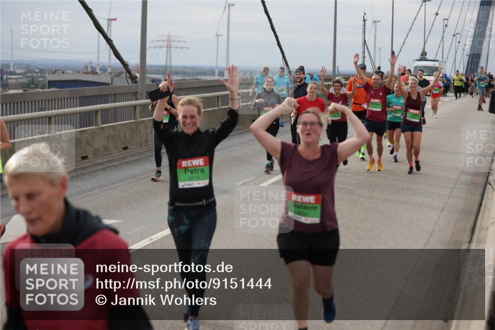 03.10.2025 - Köhlbrandbrückenlauf Jannik Wohlers http://msf.ph/oto/9151444 03.10.2025 15:58:23 Position 1 8715 meine-sportfotos.de