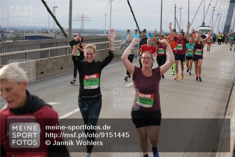 03.10.2025 - Köhlbrandbrückenlauf Jannik Wohlers http://msf.ph/oto/9151445 03.10.2025 15:58:23 Position 1 8715 meine-sportfotos.de
