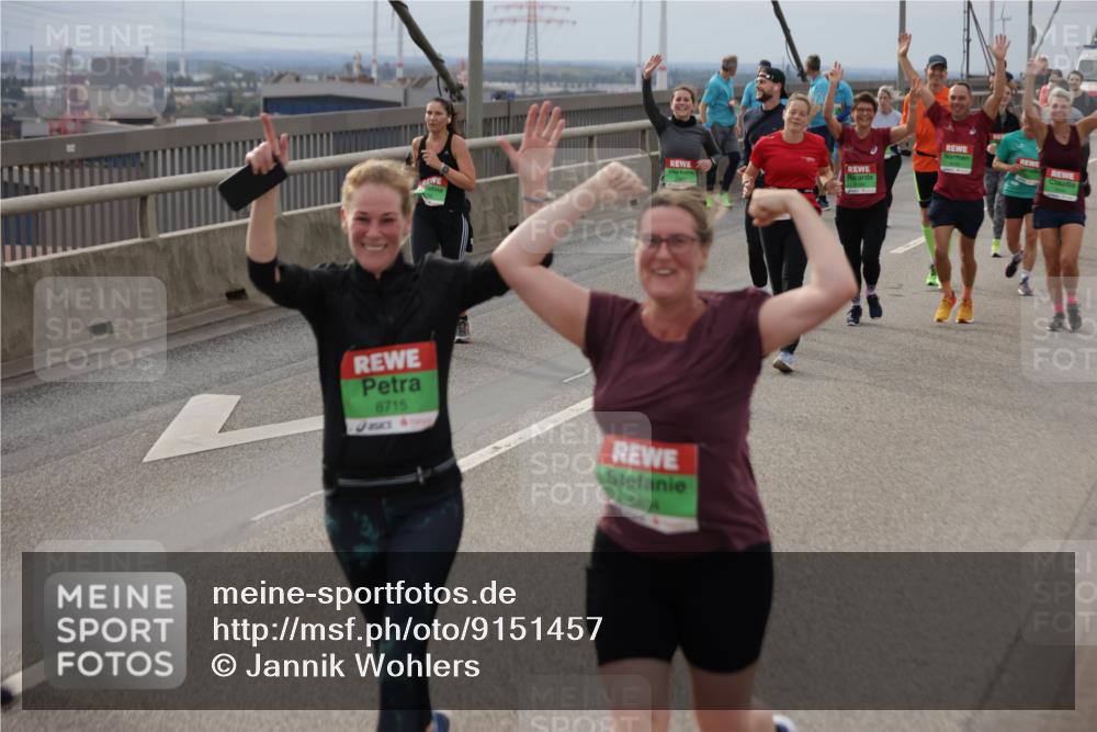 03.10.2025 - Köhlbrandbrückenlauf Jannik Wohlers http://msf.ph/oto/9151457 03.10.2025 15:58:24 Position 1 8715, 1034 meine-sportfotos.de