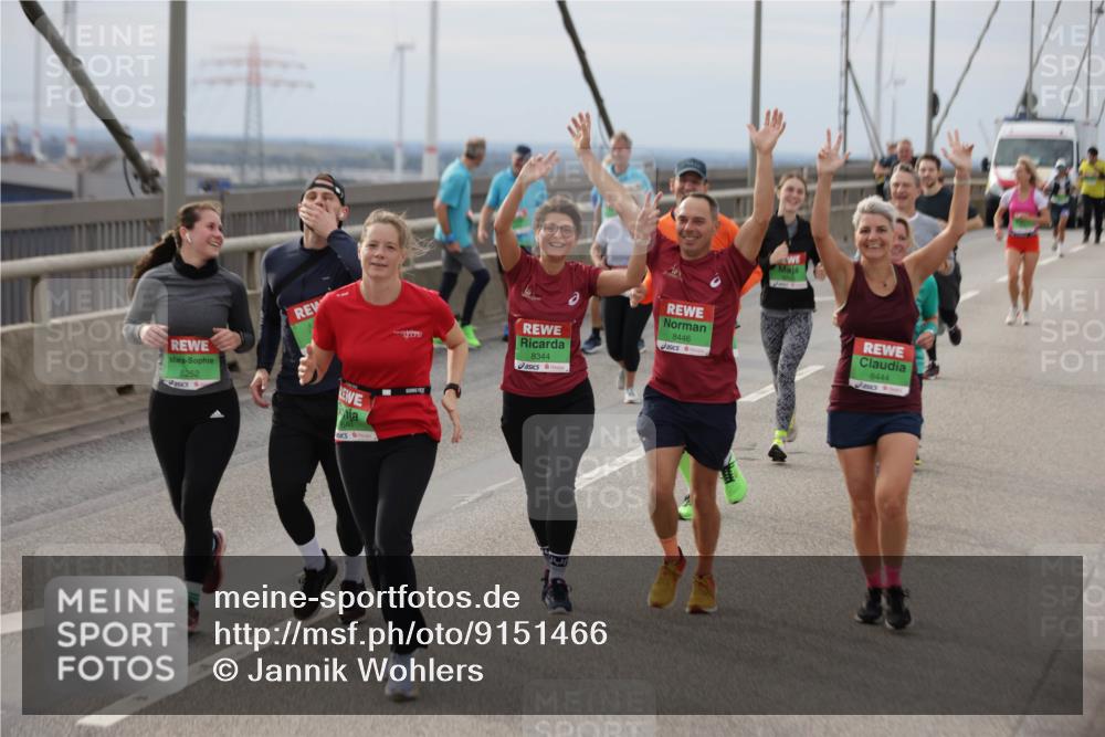 03.10.2025 - Köhlbrandbrückenlauf Jannik Wohlers http://msf.ph/oto/9151466 03.10.2025 15:58:25 Position 1 8252, 8344, 8446, 8444 meine-sportfotos.de