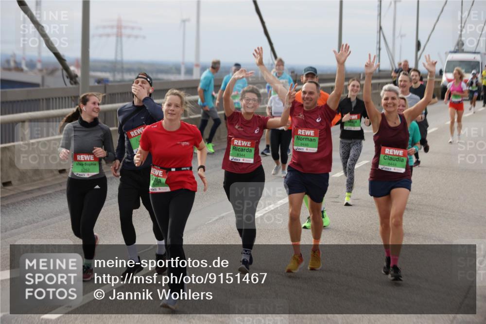 03.10.2025 - Köhlbrandbrückenlauf Jannik Wohlers http://msf.ph/oto/9151467 03.10.2025 15:58:25 Position 1 8252, 8344, 8446, 8444 meine-sportfotos.de