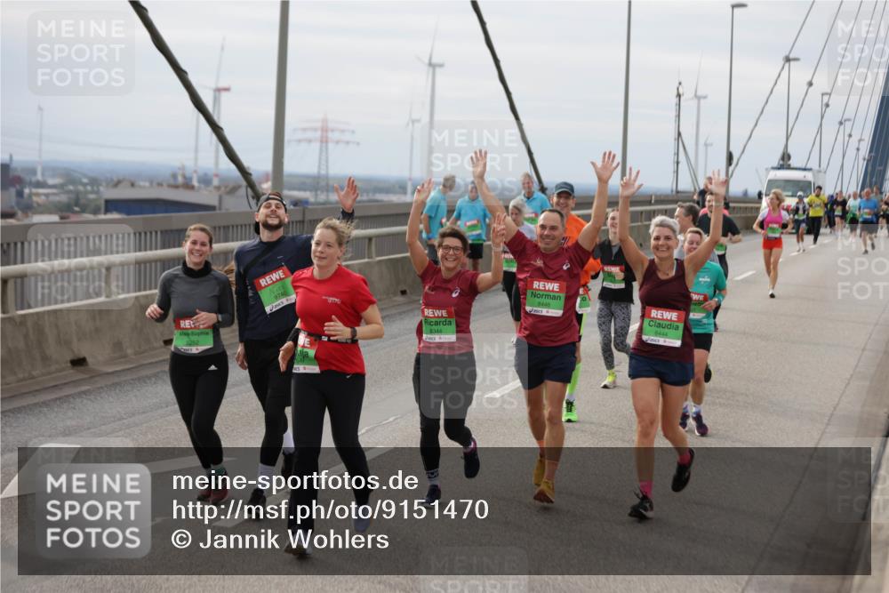 03.10.2025 - Köhlbrandbrückenlauf Jannik Wohlers http://msf.ph/oto/9151470 03.10.2025 15:58:26 Position 1 8252, 9740, 8344, 8446, 8444 meine-sportfotos.de
