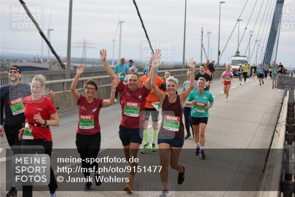 03.10.2025 - Köhlbrandbrückenlauf Jannik Wohlers http://msf.ph/oto/9151477 03.10.2025 15:58:26 Position 1 9740, 8344, 8446, 8444 meine-sportfotos.de
