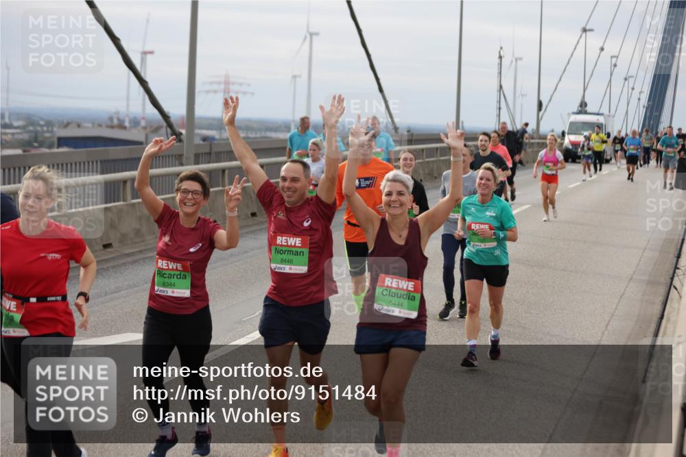 03.10.2025 - Köhlbrandbrückenlauf Jannik Wohlers http://msf.ph/oto/9151484 03.10.2025 15:58:27 Position 1 8344, 8446, 8444, 7821 meine-sportfotos.de