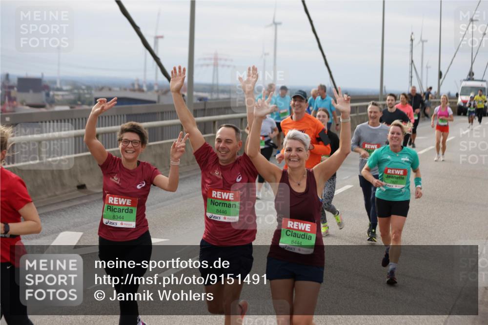 03.10.2025 - Köhlbrandbrückenlauf Jannik Wohlers http://msf.ph/oto/9151491 03.10.2025 15:58:27 Position 1 8344, 8446, 8444, 7821 meine-sportfotos.de