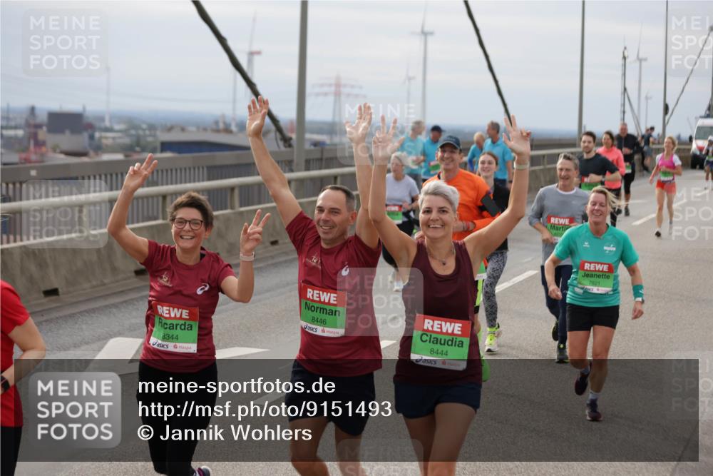 03.10.2025 - Köhlbrandbrückenlauf Jannik Wohlers http://msf.ph/oto/9151493 03.10.2025 15:58:27 Position 1 8344, 8446, 8444, 7821 meine-sportfotos.de