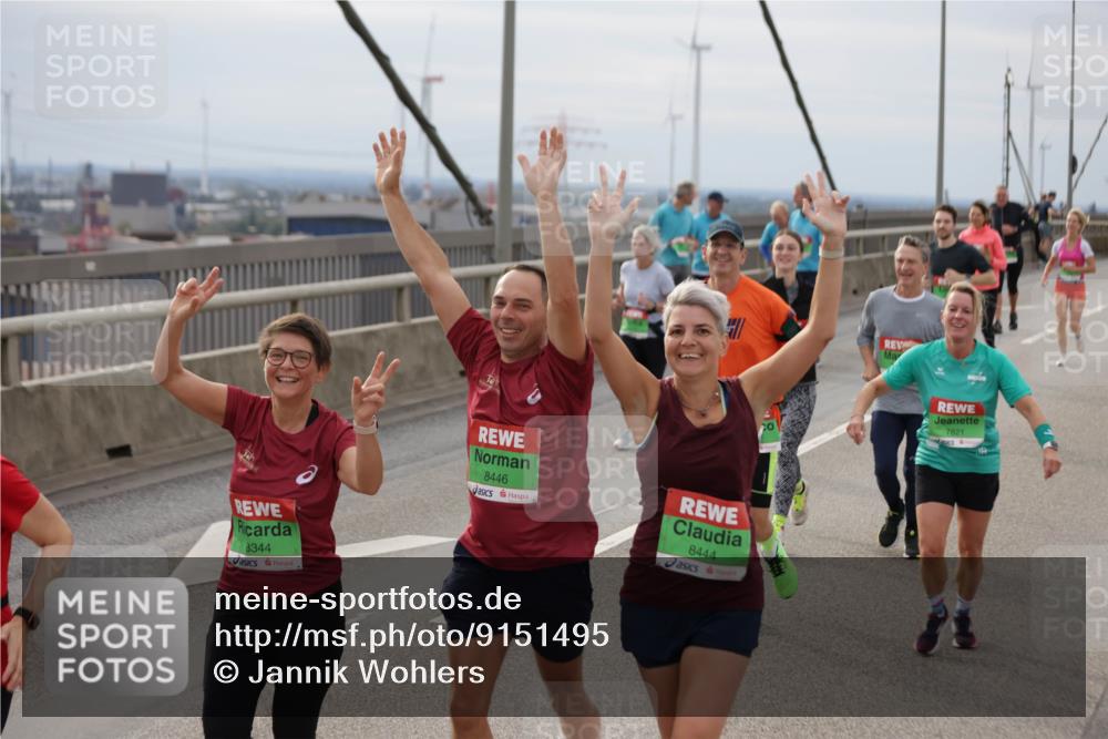 03.10.2025 - Köhlbrandbrückenlauf Jannik Wohlers http://msf.ph/oto/9151495 03.10.2025 15:58:27 Position 1 8344, 8446, 8444, 7821 meine-sportfotos.de