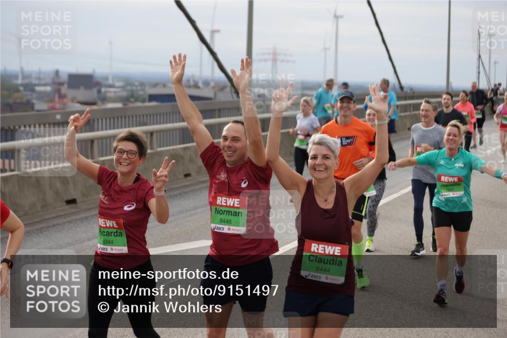 03.10.2025 - Köhlbrandbrückenlauf Jannik Wohlers http://msf.ph/oto/9151497 03.10.2025 15:58:27 Position 1 8344, 8446, 8444, 7821 meine-sportfotos.de