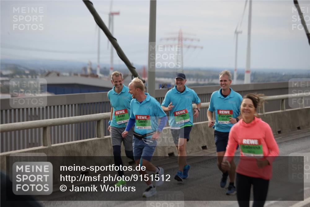 03.10.2025 - Köhlbrandbrückenlauf Jannik Wohlers http://msf.ph/oto/9151512 03.10.2025 15:58:31 Position 1 8904, 8906, 8907, 8905 meine-sportfotos.de