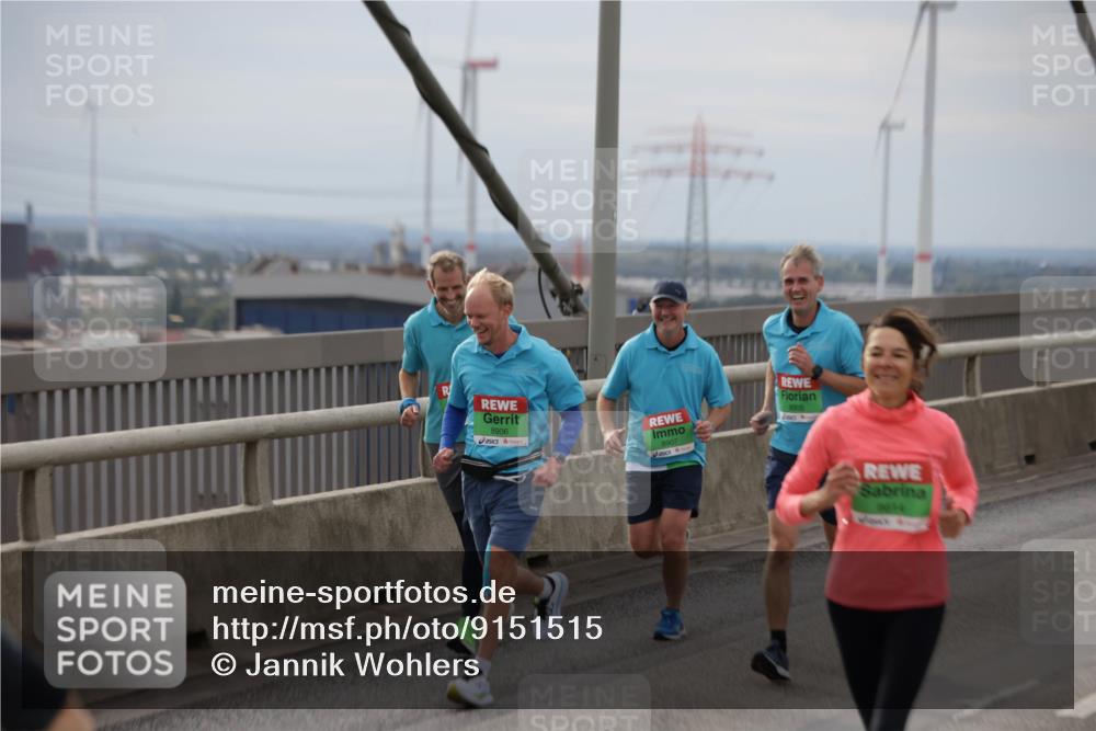 03.10.2025 - Köhlbrandbrückenlauf Jannik Wohlers http://msf.ph/oto/9151515 03.10.2025 15:58:31 Position 1 8906, 8907, 8614 meine-sportfotos.de
