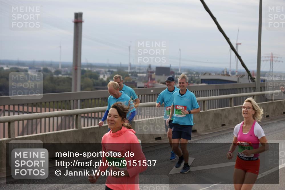 03.10.2025 - Köhlbrandbrückenlauf Jannik Wohlers http://msf.ph/oto/9151537 03.10.2025 15:58:34 Position 1 8614 meine-sportfotos.de