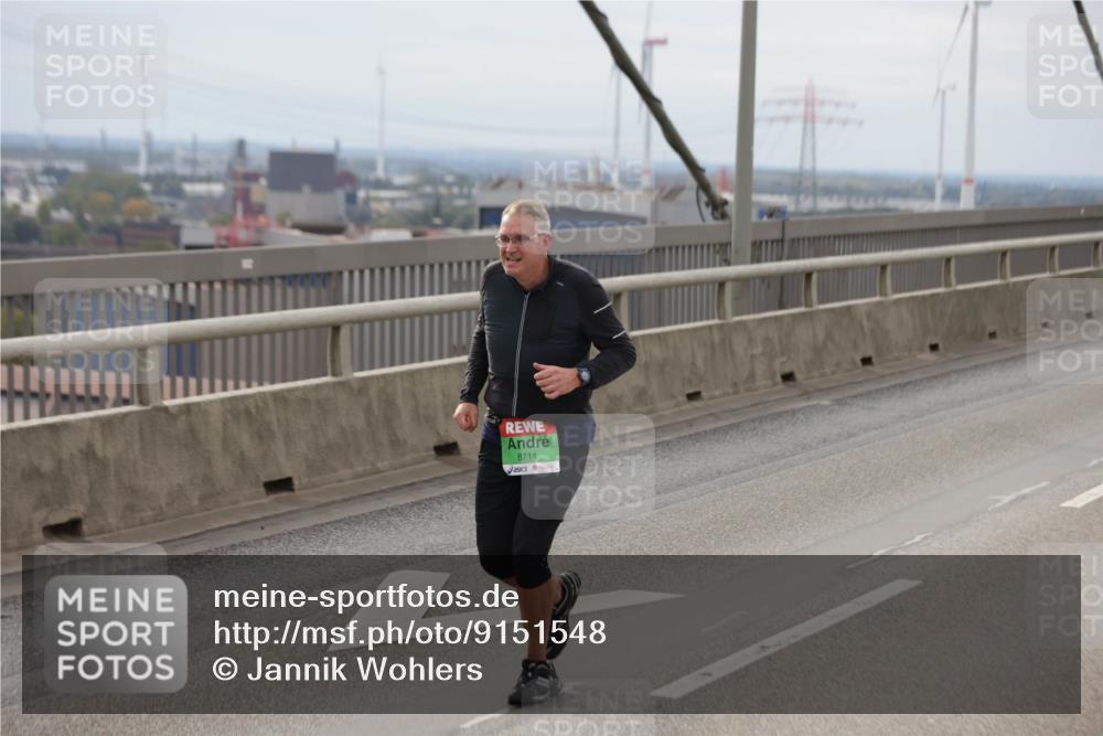 03.10.2025 - Köhlbrandbrückenlauf Jannik Wohlers http://msf.ph/oto/9151548 03.10.2025 15:58:35 Position 1 8711 meine-sportfotos.de