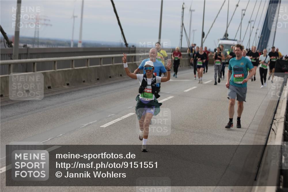 03.10.2025 - Köhlbrandbrückenlauf Jannik Wohlers http://msf.ph/oto/9151551 03.10.2025 15:58:37 Position 1 9685 meine-sportfotos.de
