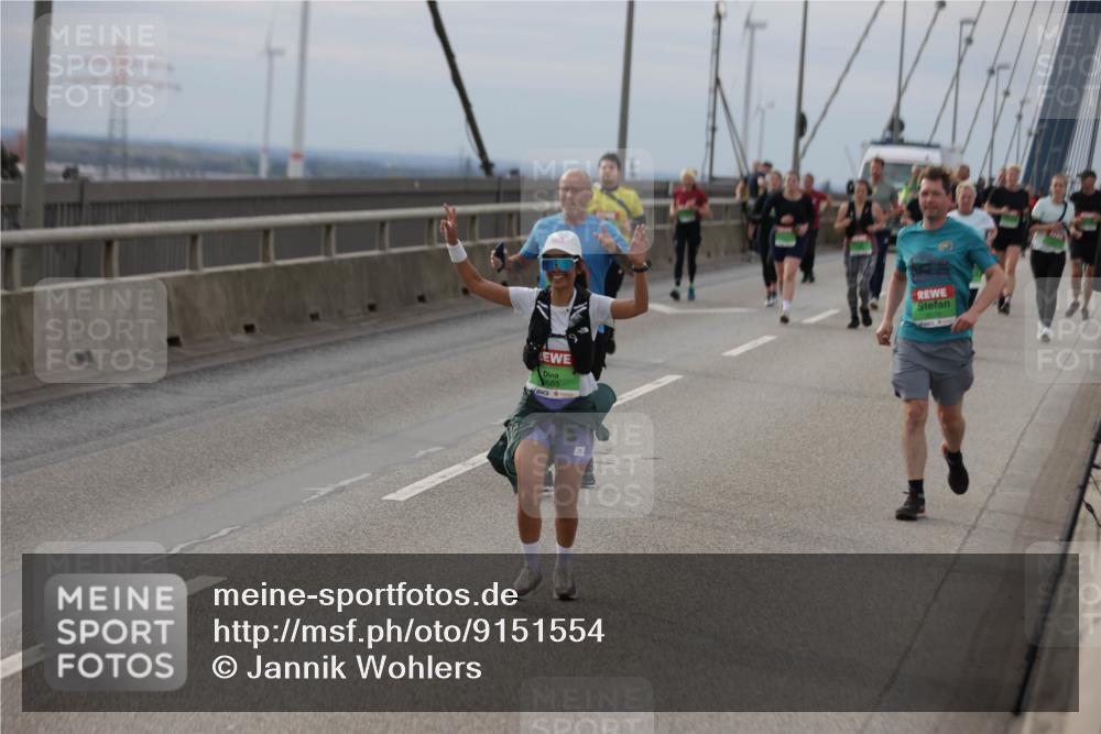 03.10.2025 - Köhlbrandbrückenlauf Jannik Wohlers http://msf.ph/oto/9151554 03.10.2025 15:58:37 Position 1 685 meine-sportfotos.de