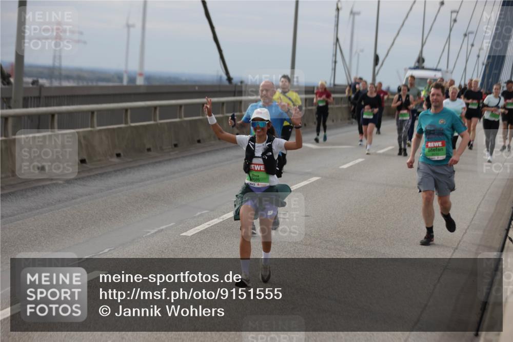 03.10.2025 - Köhlbrandbrückenlauf Jannik Wohlers http://msf.ph/oto/9151555 03.10.2025 15:58:38 Position 1 9685 meine-sportfotos.de
