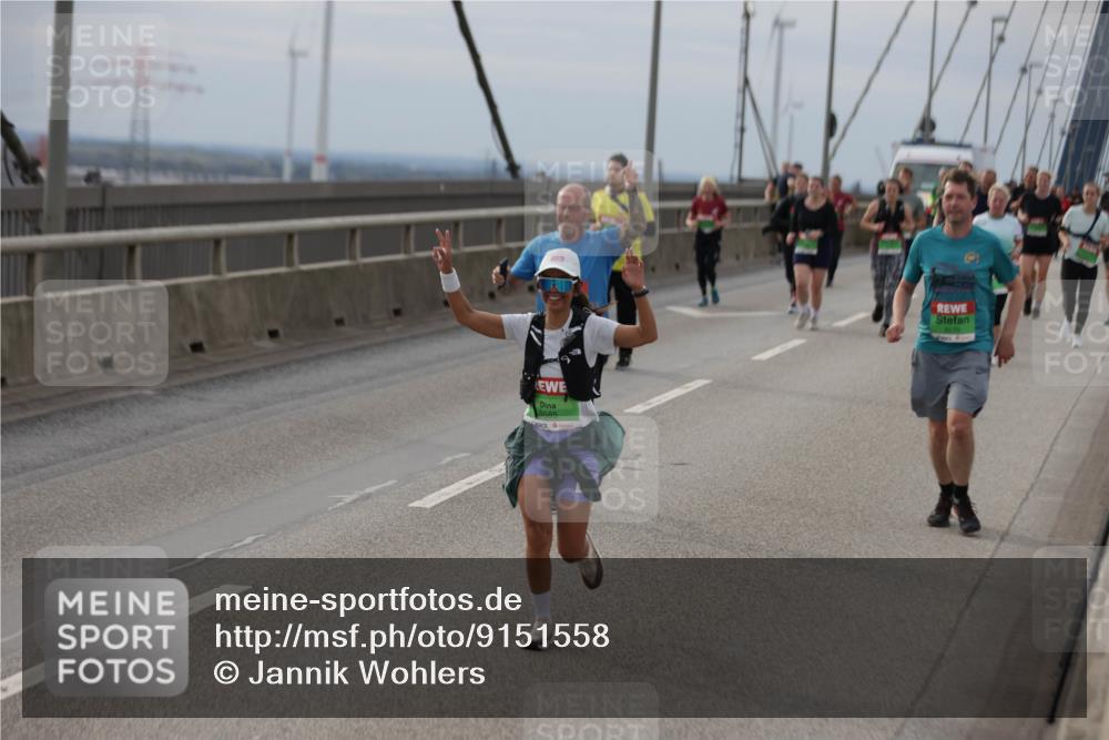 03.10.2025 - Köhlbrandbrückenlauf Jannik Wohlers http://msf.ph/oto/9151558 03.10.2025 15:58:38 Position 1 9685, 8570 meine-sportfotos.de