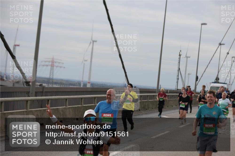 03.10.2025 - Köhlbrandbrückenlauf Jannik Wohlers http://msf.ph/oto/9151561 03.10.2025 15:58:39 Position 1 8124 meine-sportfotos.de