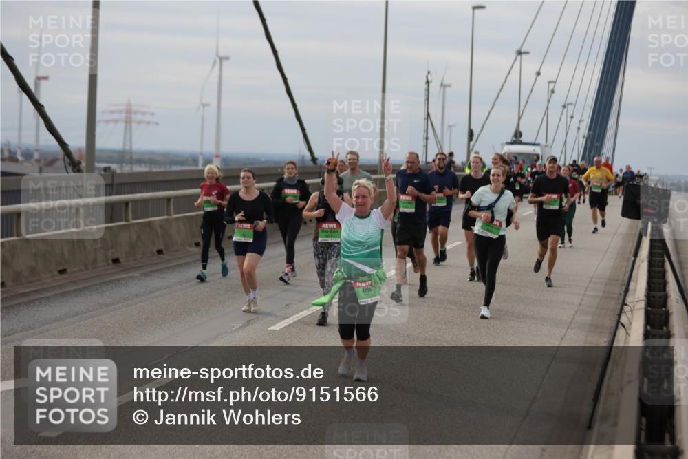 03.10.2025 - Köhlbrandbrückenlauf Jannik Wohlers http://msf.ph/oto/9151566 03.10.2025 15:58:44 Position 1 7983 meine-sportfotos.de