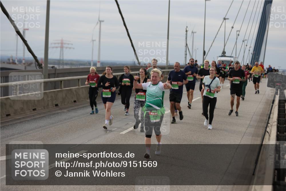 03.10.2025 - Köhlbrandbrückenlauf Jannik Wohlers http://msf.ph/oto/9151569 03.10.2025 15:58:44 Position 1 7983 meine-sportfotos.de