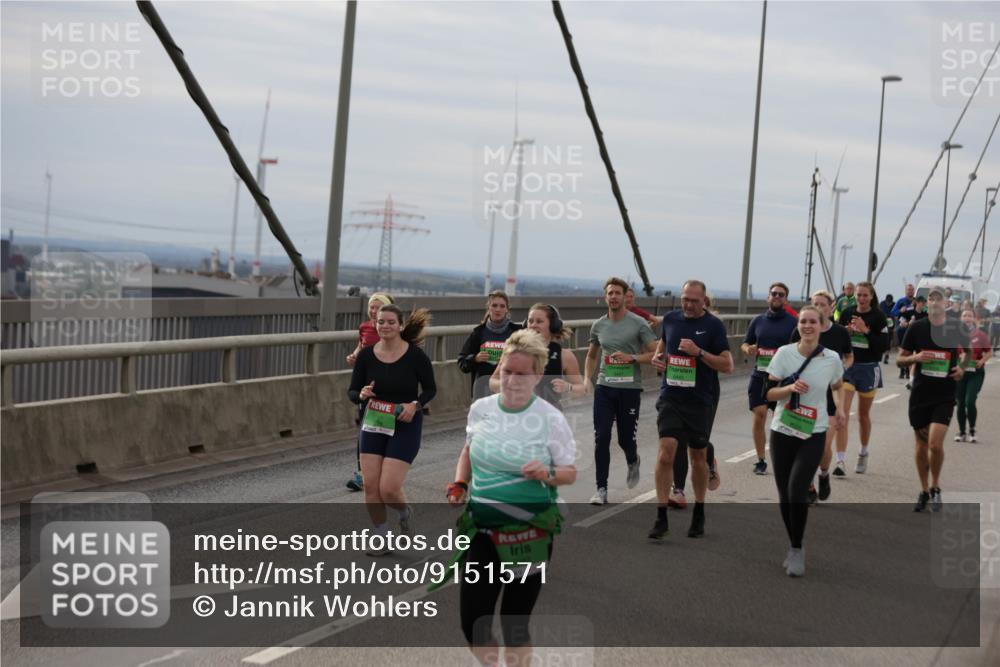 03.10.2025 - Köhlbrandbrückenlauf Jannik Wohlers http://msf.ph/oto/9151571 03.10.2025 15:58:45 Position 1 7983 meine-sportfotos.de