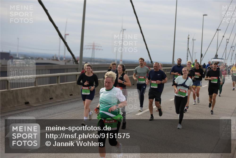03.10.2025 - Köhlbrandbrückenlauf Jannik Wohlers http://msf.ph/oto/9151575 03.10.2025 15:58:45 Position 1 7983 meine-sportfotos.de