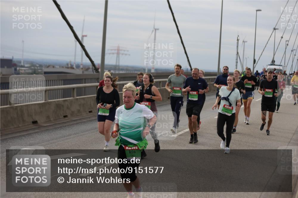 03.10.2025 - Köhlbrandbrückenlauf Jannik Wohlers http://msf.ph/oto/9151577 03.10.2025 15:58:45 Position 1 7983 meine-sportfotos.de