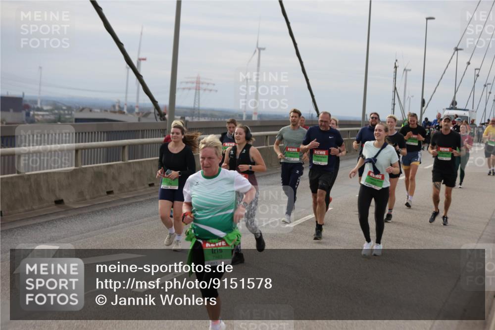03.10.2025 - Köhlbrandbrückenlauf Jannik Wohlers http://msf.ph/oto/9151578 03.10.2025 15:58:46 Position 1 7983 meine-sportfotos.de