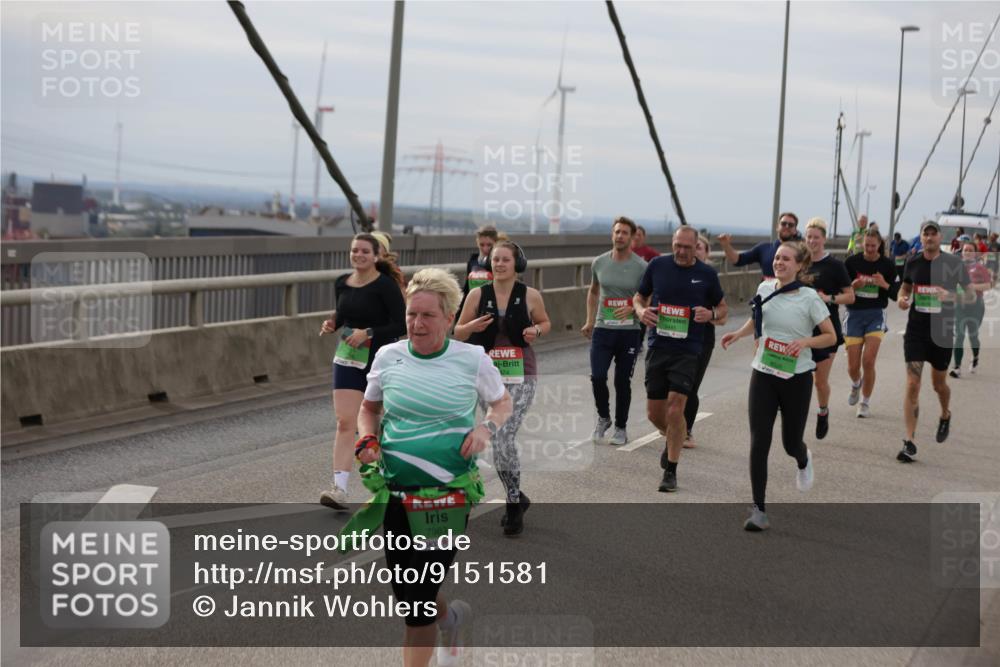 03.10.2025 - Köhlbrandbrückenlauf Jannik Wohlers http://msf.ph/oto/9151581 03.10.2025 15:58:46 Position 1 7983 meine-sportfotos.de