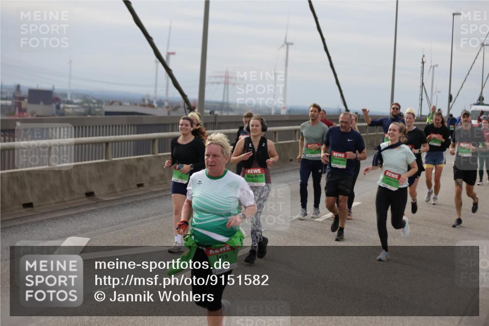 03.10.2025 - Köhlbrandbrückenlauf Jannik Wohlers http://msf.ph/oto/9151582 03.10.2025 15:58:46 Position 1 7983, 8474, 8025 meine-sportfotos.de