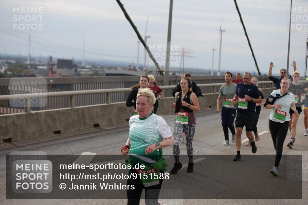 03.10.2025 - Köhlbrandbrückenlauf Jannik Wohlers http://msf.ph/oto/9151588 03.10.2025 15:58:46 Position 1 7983, 74 meine-sportfotos.de