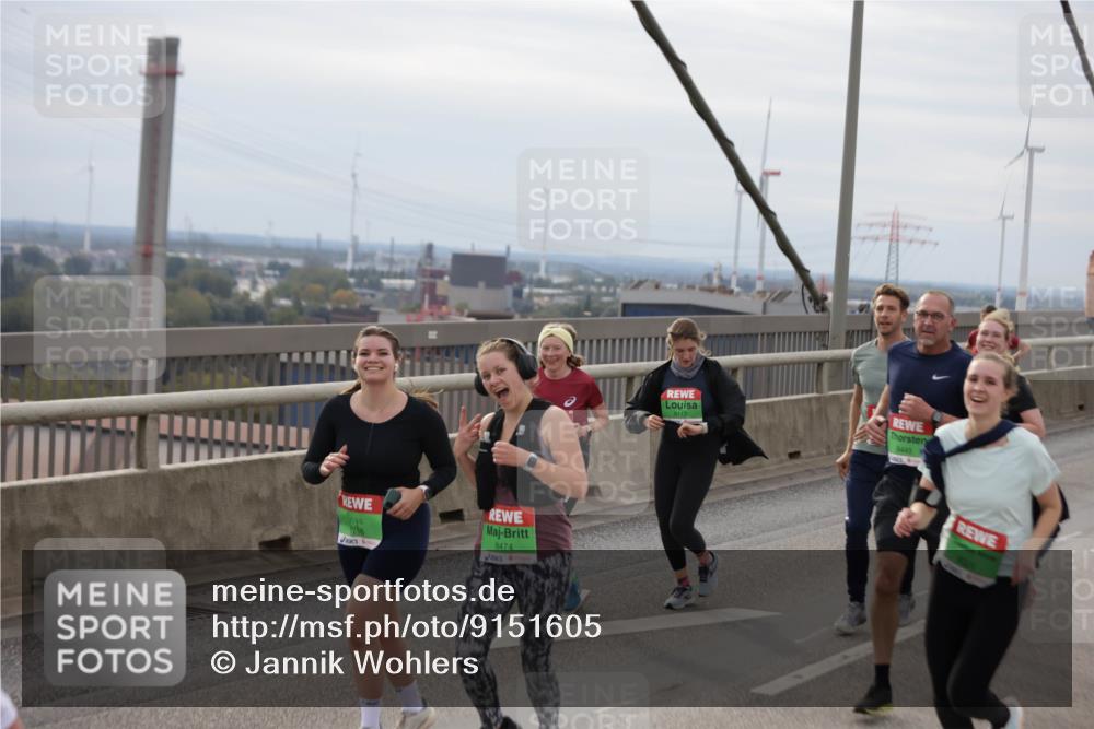 03.10.2025 - Köhlbrandbrückenlauf Jannik Wohlers http://msf.ph/oto/9151605 03.10.2025 15:58:47 Position 1 97, 16, 8474, 8112, 9445 meine-sportfotos.de
