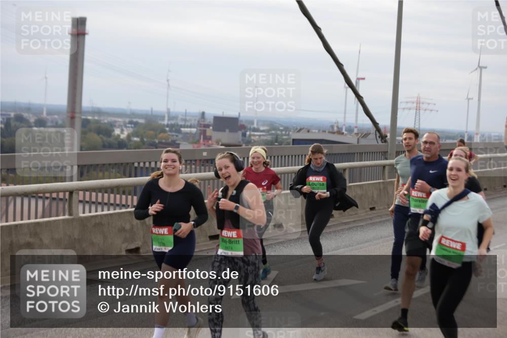 03.10.2025 - Köhlbrandbrückenlauf Jannik Wohlers http://msf.ph/oto/9151606 03.10.2025 15:58:47 Position 1 1099, 9716, 8474, 8112 meine-sportfotos.de