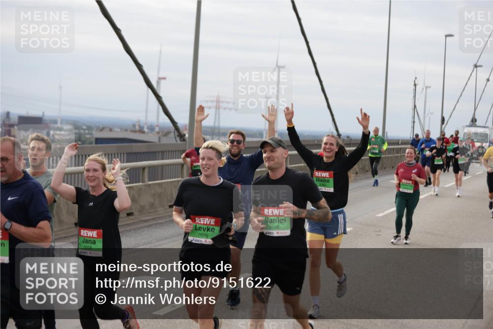 03.10.2025 - Köhlbrandbrückenlauf Jannik Wohlers http://msf.ph/oto/9151622 03.10.2025 15:58:49 Position 1 8258, 7970, 8156, 9362 meine-sportfotos.de