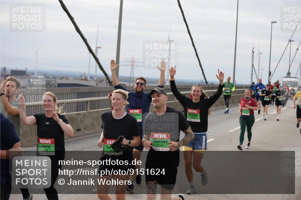 03.10.2025 - Köhlbrandbrückenlauf Jannik Wohlers http://msf.ph/oto/9151624 03.10.2025 15:58:49 Position 1 8258, 797, 8156, 9362 meine-sportfotos.de