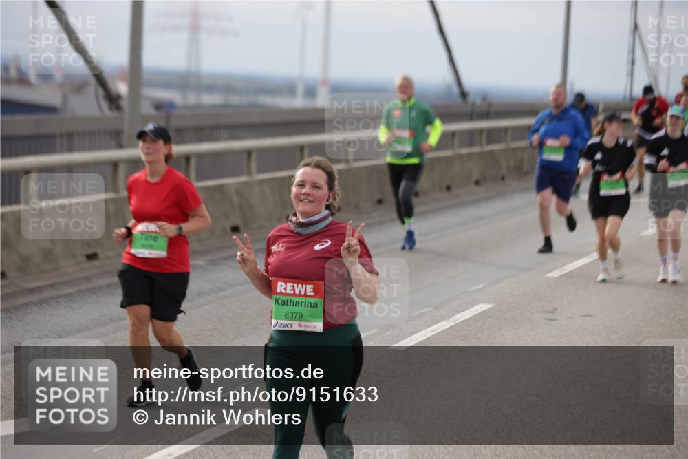 03.10.2025 - Köhlbrandbrückenlauf Jannik Wohlers http://msf.ph/oto/9151633 03.10.2025 15:58:52 Position 1 8379 meine-sportfotos.de
