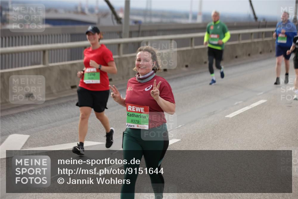 03.10.2025 - Köhlbrandbrückenlauf Jannik Wohlers http://msf.ph/oto/9151644 03.10.2025 15:58:52 Position 1 8379 meine-sportfotos.de