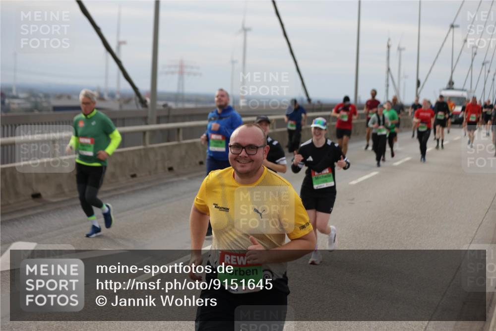 03.10.2025 - Köhlbrandbrückenlauf Jannik Wohlers http://msf.ph/oto/9151645 03.10.2025 15:58:55 Position 1 9352 meine-sportfotos.de
